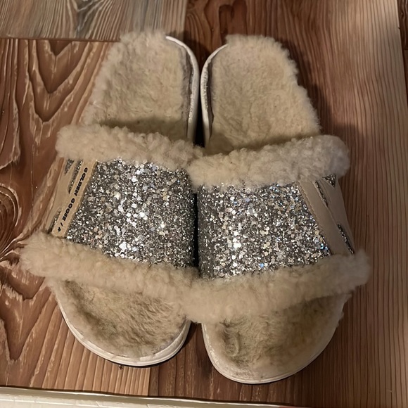 GGDB/Private EDT Fur Slides with Glitter - Picture 2 of 2